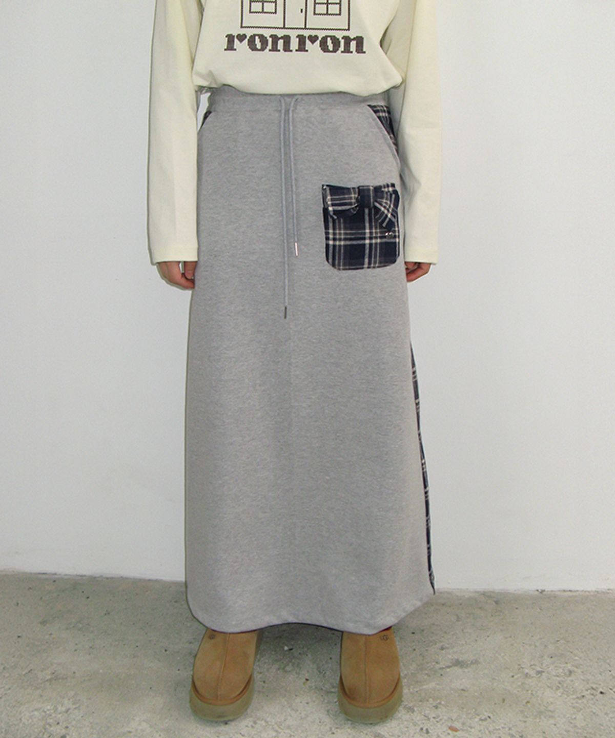 론론(RONRON) SIDE CHECK RIBBON POCKET MAXI SKIRT GREY