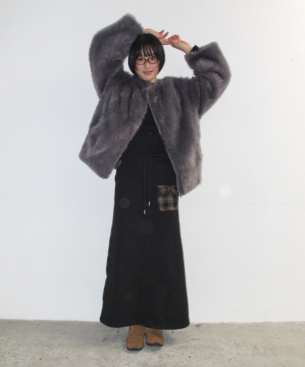 론론(RONRON) SIDE CHECK RIBBON POCKET MAXI SKIRT BLACK