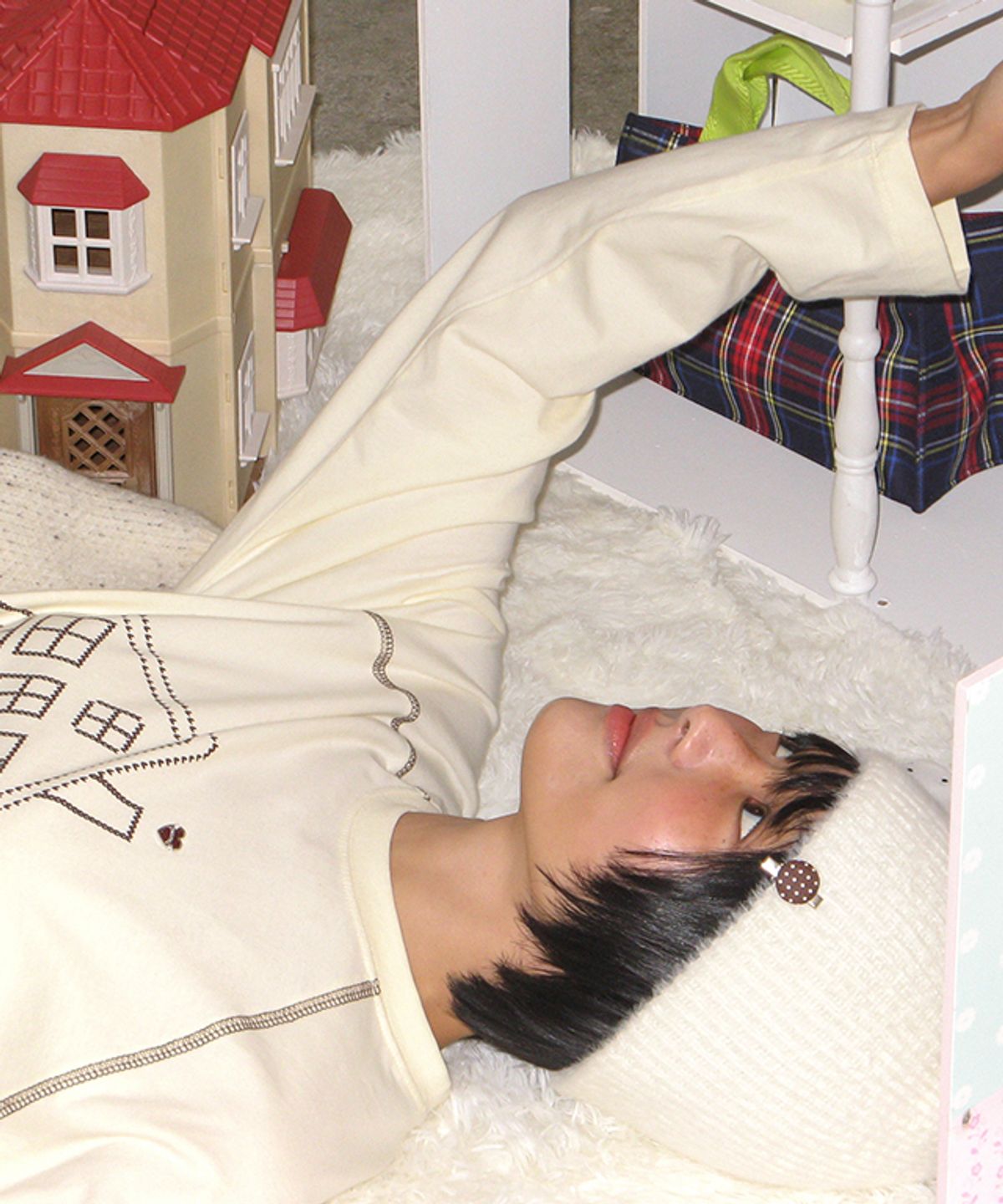 론론(RONRON) RR HOUSE STITCH RAGLAN LONG SLEEVE BUTTER