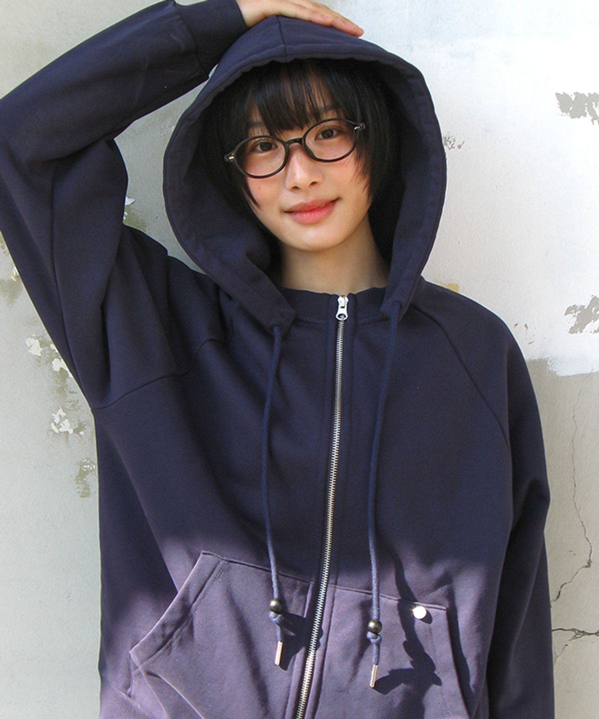 론론(RONRON) WOOD BEADS HOODIE ZIP UP NAVY