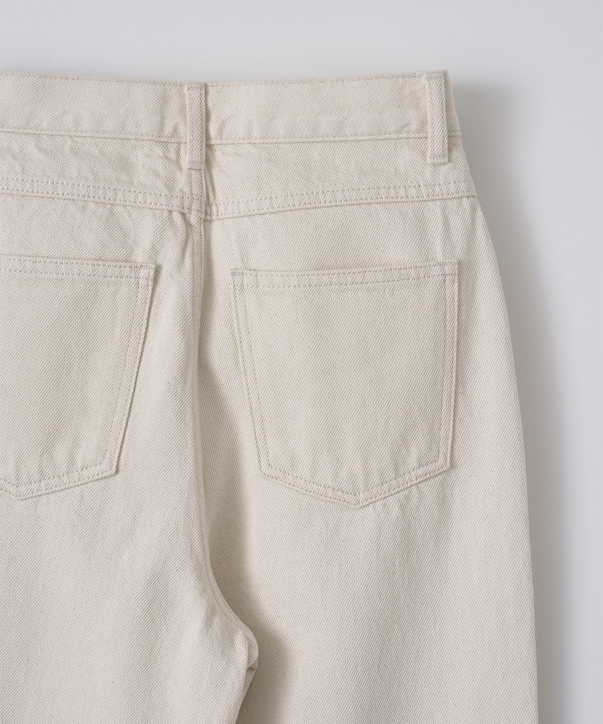 어나더오피스 우먼(ANOTHER OFFICE WOMEN) w. Clair Relaxed Denim (Ecru)