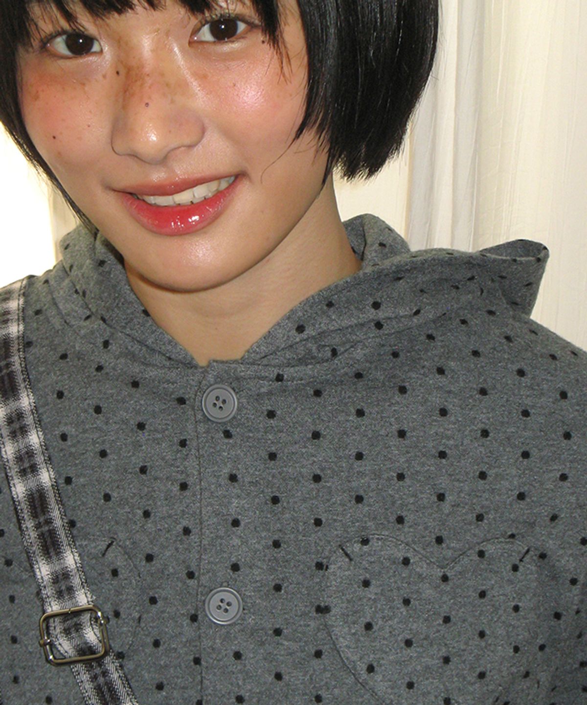 론론(RONRON) HEART POCKET DOT HOODED CARDIGAN GREY