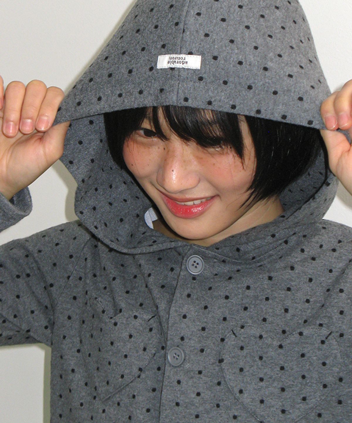론론(RONRON) HEART POCKET DOT HOODED CARDIGAN GREY