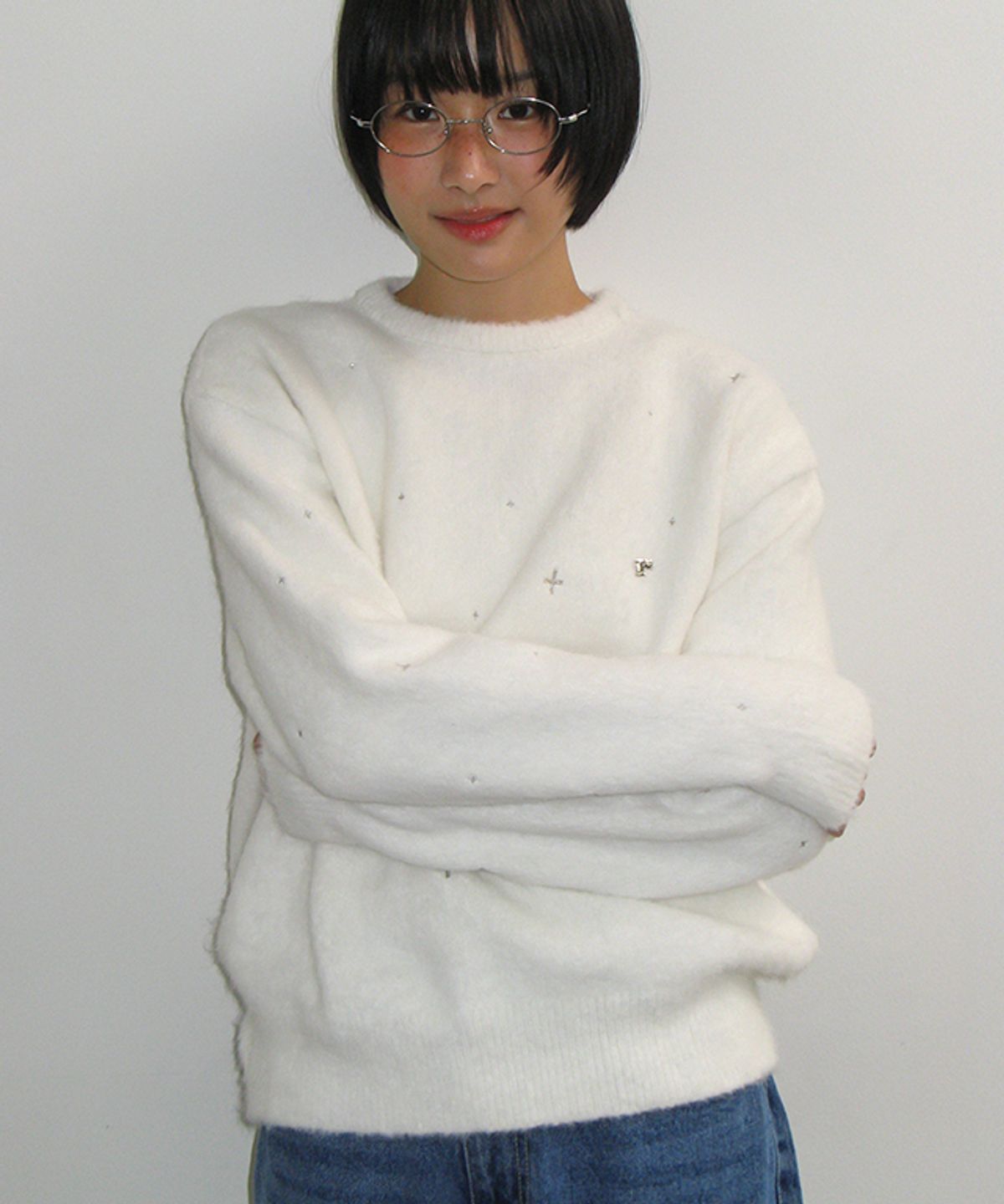 론론(RONRON) HAIRY PEARL EMBROIDERY KNIT WHITE