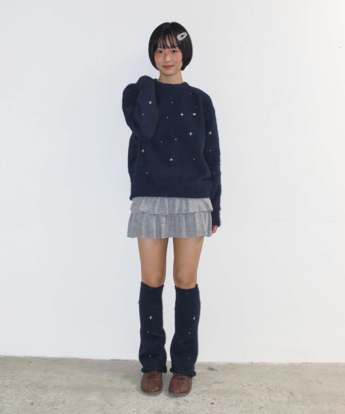 론론(RONRON) HAIRY PEARL EMBROIDERY KNIT NAVY