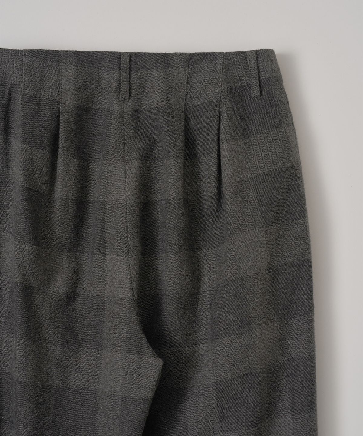 어나더오피스 우먼(ANOTHER OFFICE WOMEN) w. Yark wool Tie-up Easy Pants (Charcoal Check)
