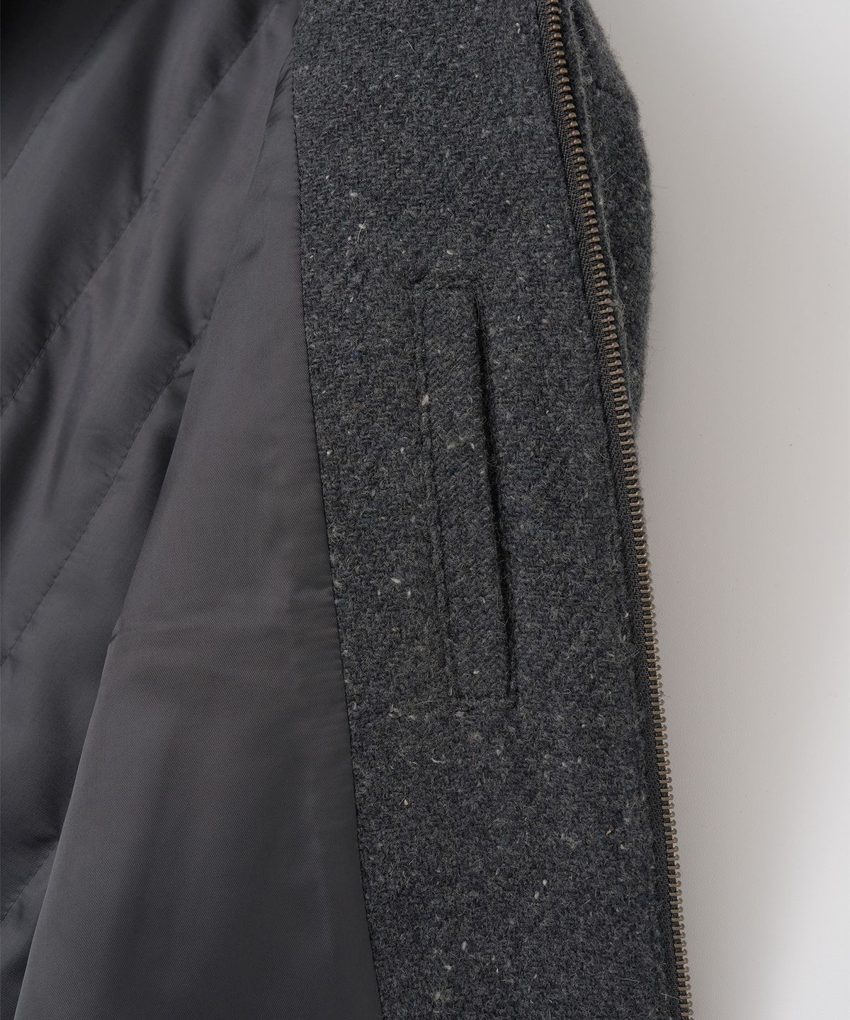 어나더오피스 우먼(ANOTHER OFFICE WOMEN) w. Structure Wool Blouson (Charcoal)