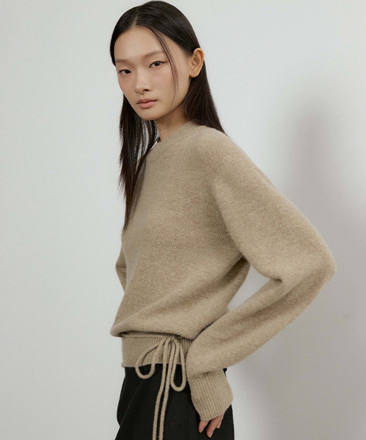 링서울(LINGSEOUL) mock neck knit-beige
