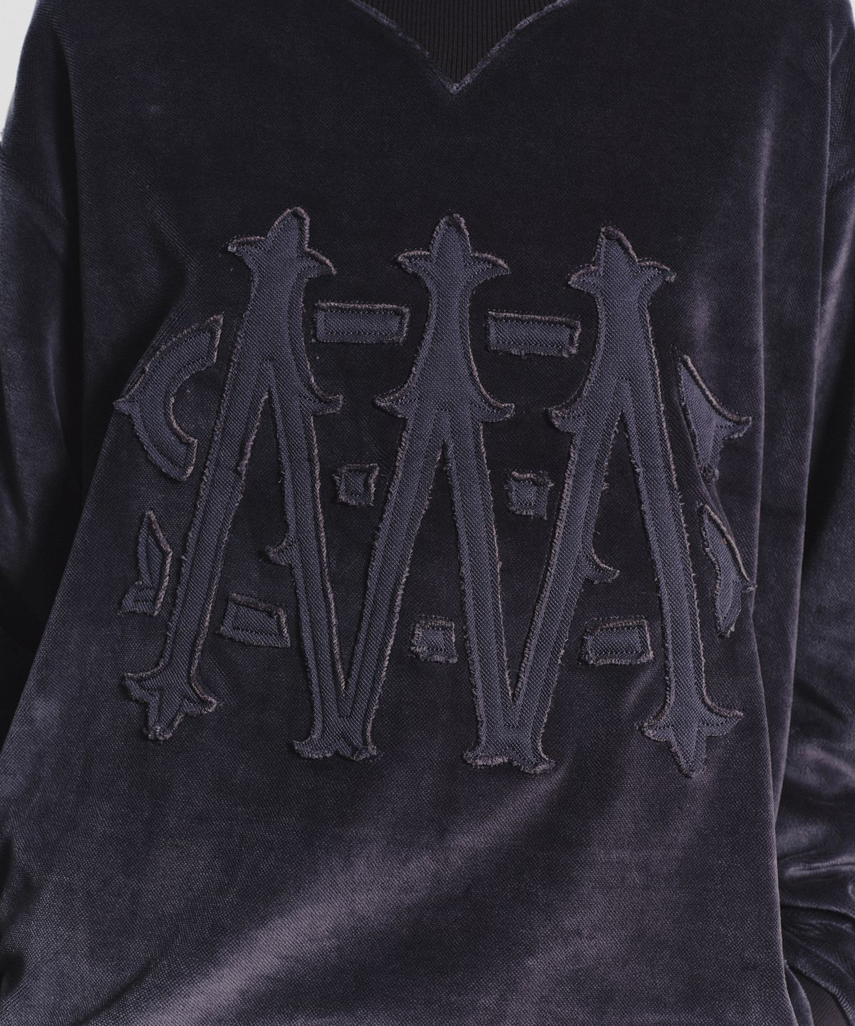 미나수(MENASOO) Applique Velour Sweatshirt_Charcoal