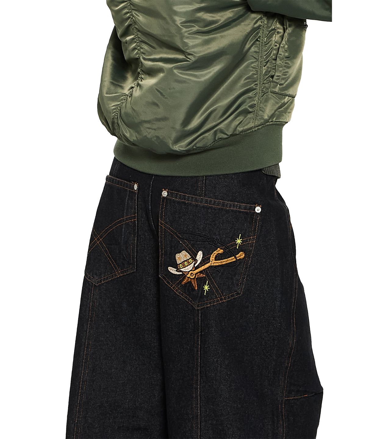 아캄(AAKAM) Knee Pin-Tuck Western Denim Pants (Black)