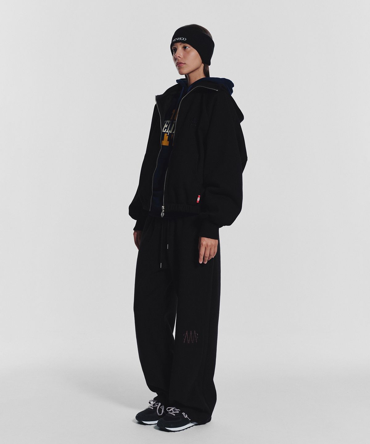 미나수(MENASOO) Waffle Mink Daily Hooded Zip Up_Black
