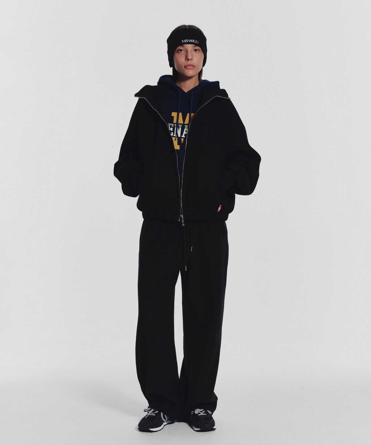 미나수(MENASOO) Waffle Mink Daily Hooded Zip Up_Black