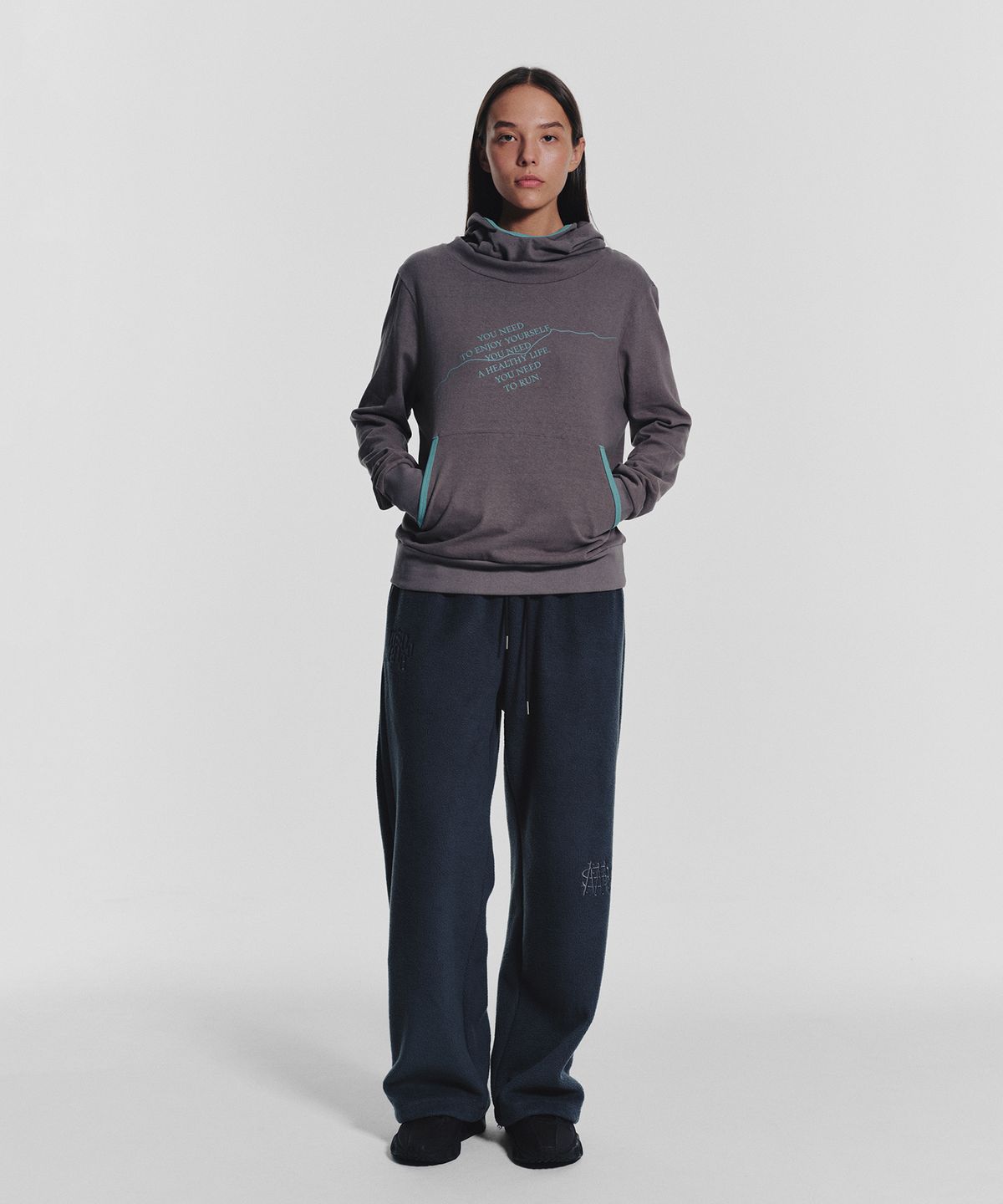 미나수(MENASOO) MNS Track Binding High Neck Hoodie_Gray
