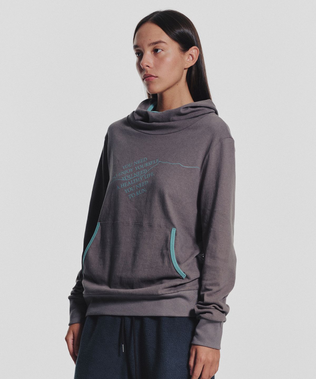미나수(MENASOO) MNS Track Binding High Neck Hoodie_Gray