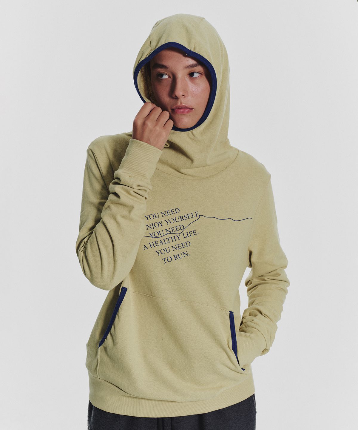 미나수(MENASOO) MNS Track Binding High Neck Hoodie_Olive