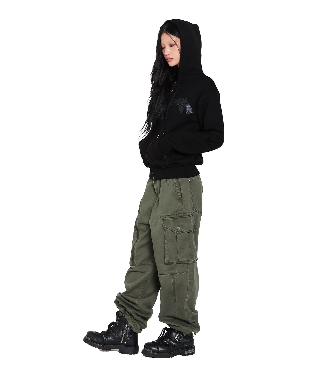 아캄(AAKAM) Oblique Zippered Cargo Pants (Khaki)