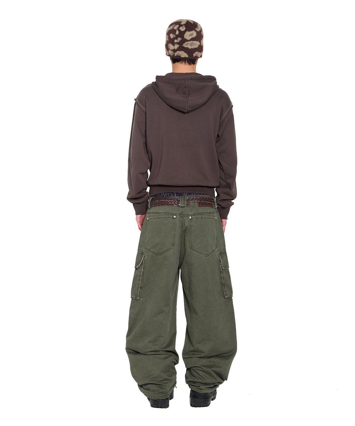 아캄(AAKAM) Oblique Zippered Cargo Pants (Khaki)