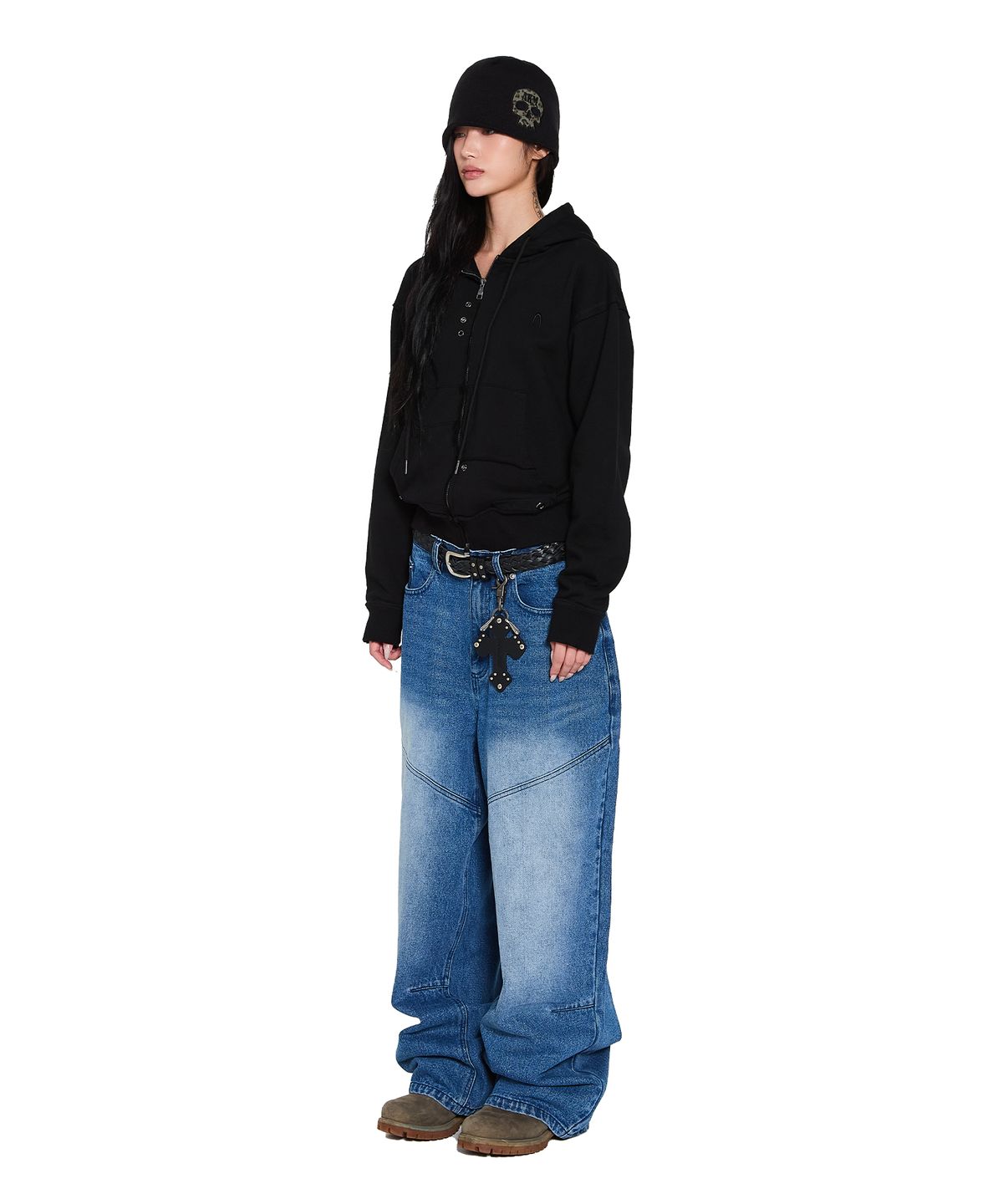 아캄(AAKAM) Eyelet Damaged Zip-Up Hoodie (Black)