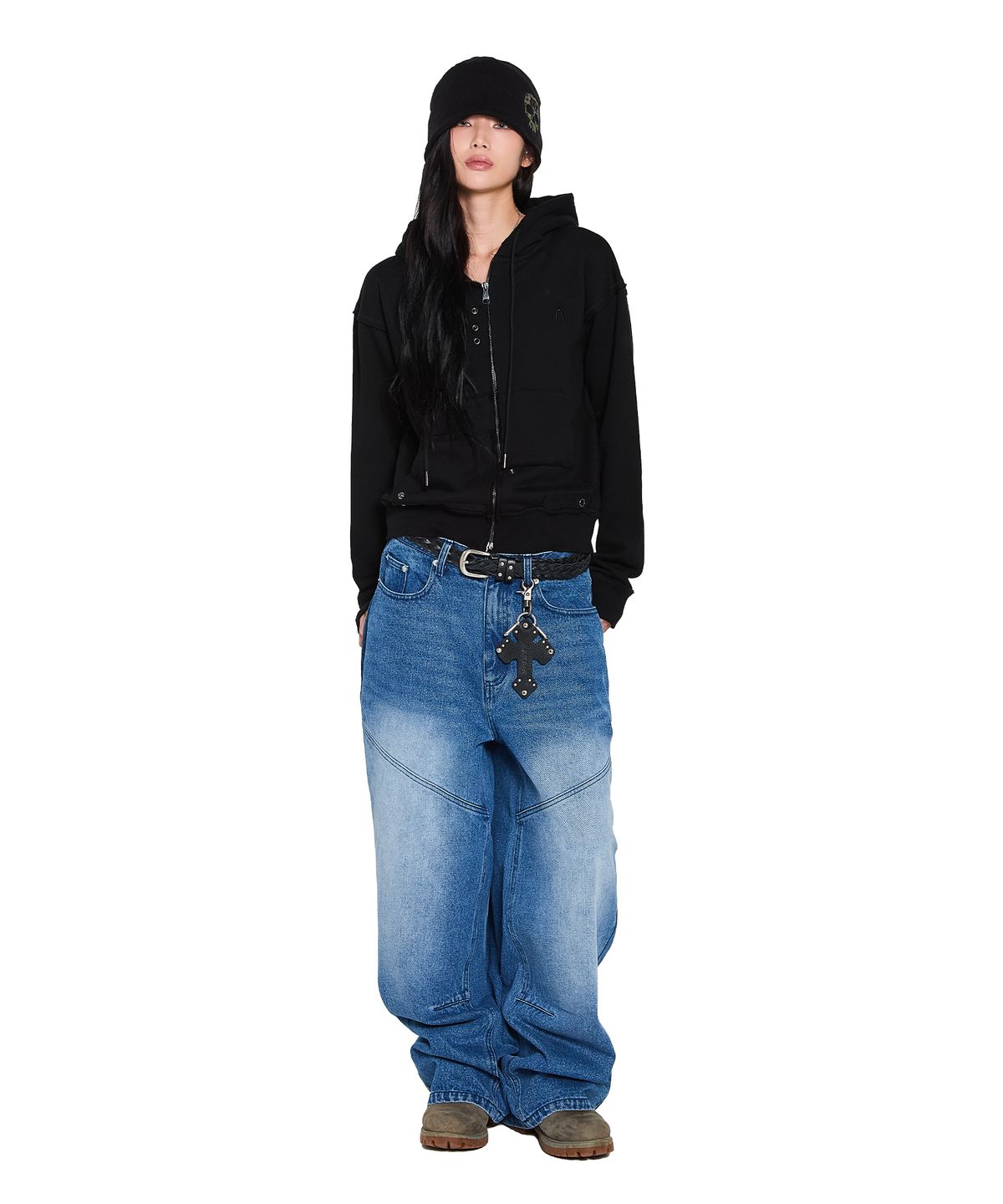 아캄(AAKAM) Eyelet Damaged Zip-Up Hoodie (Black)