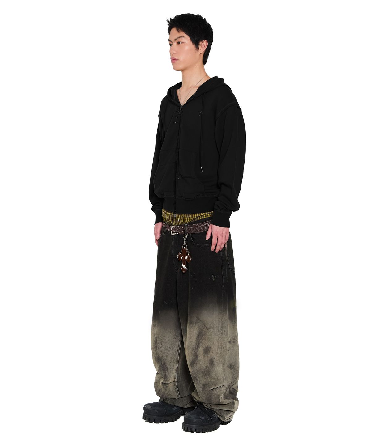 아캄(AAKAM) Eyelet Damaged Zip-Up Hoodie (Black)