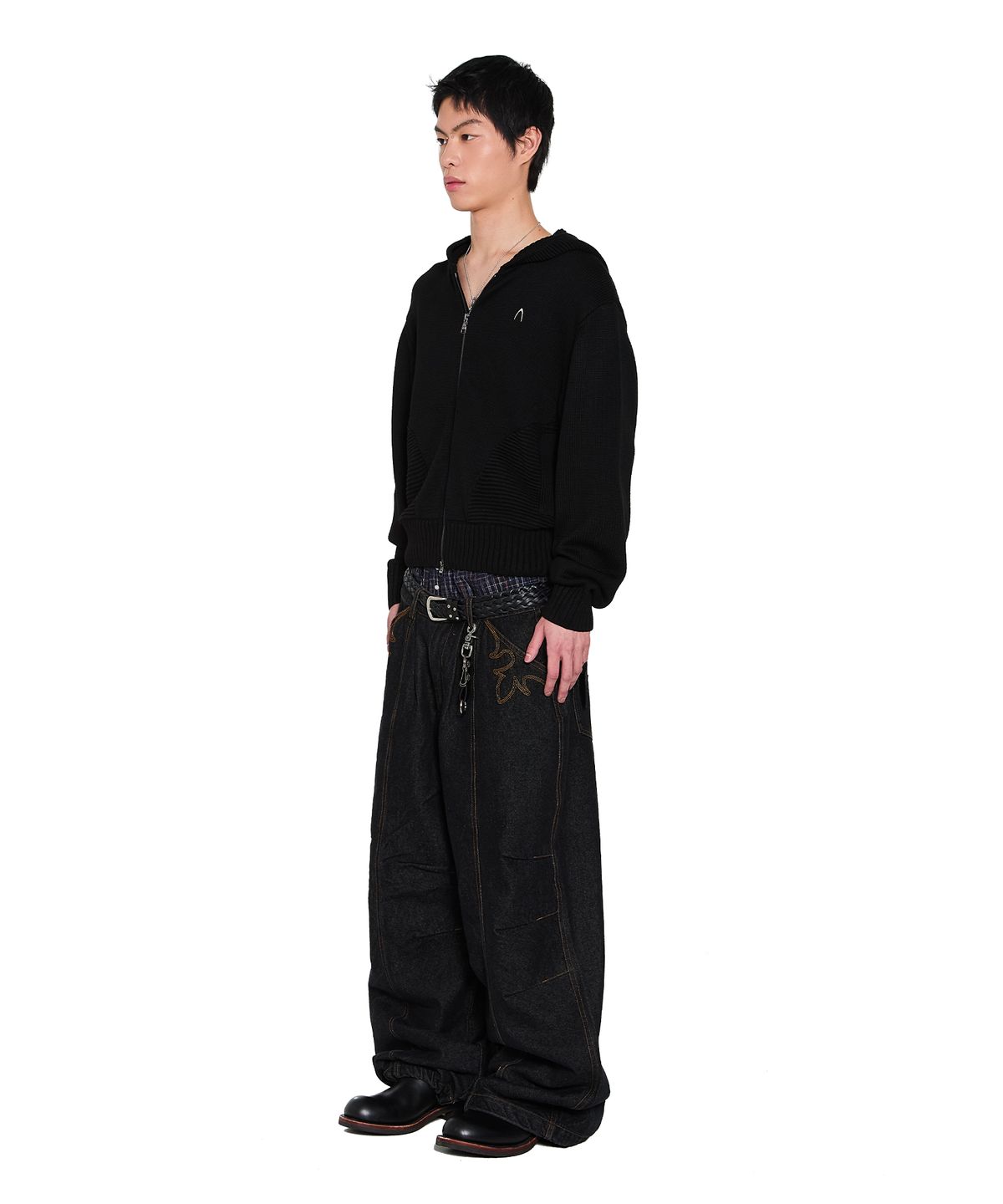 아캄(AAKAM) Structure Contrast Knitted Zip-Up Hoodie (Black)