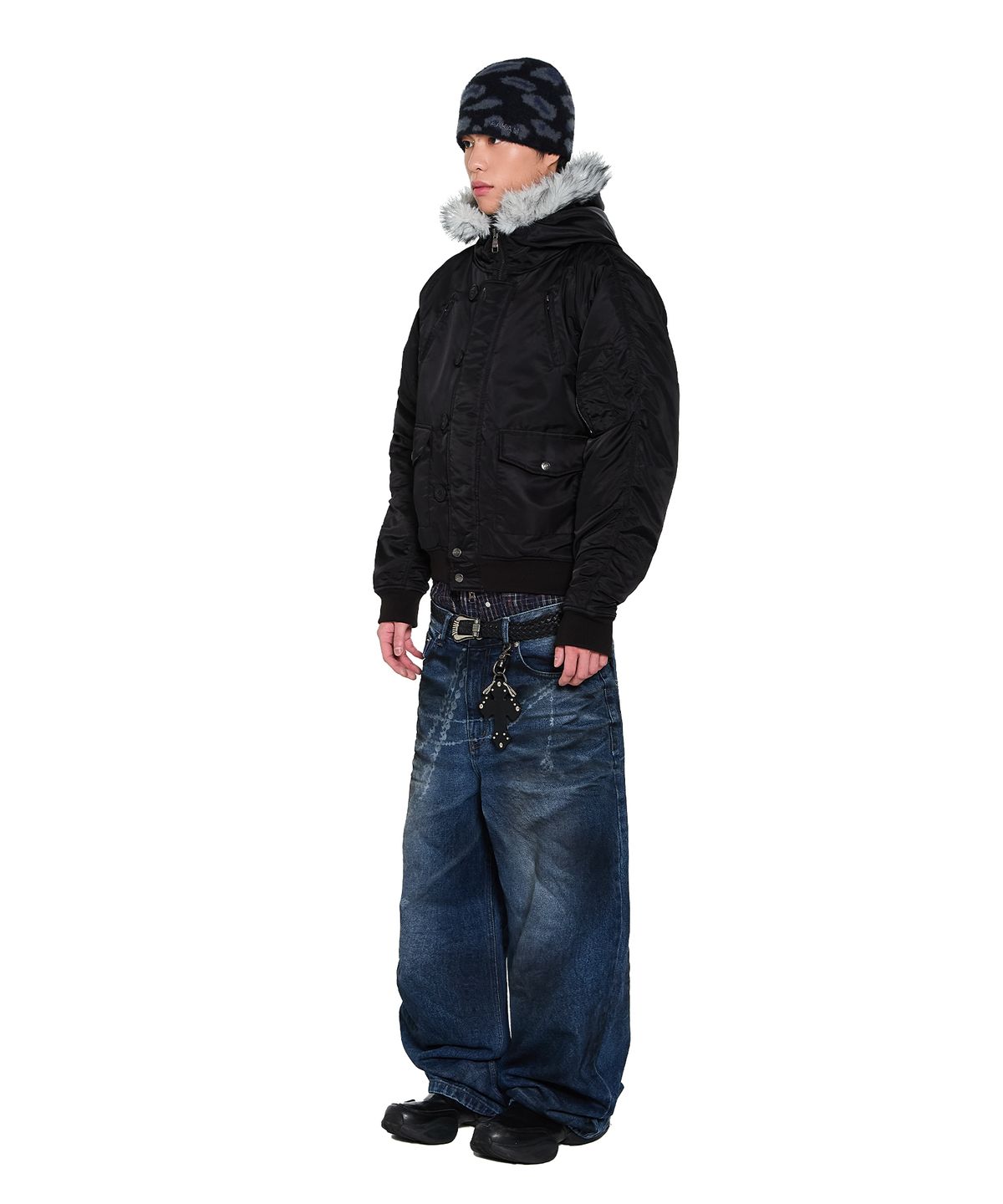 아캄(AAKAM) Hooded Fur MA-1 Jacket (Black)
