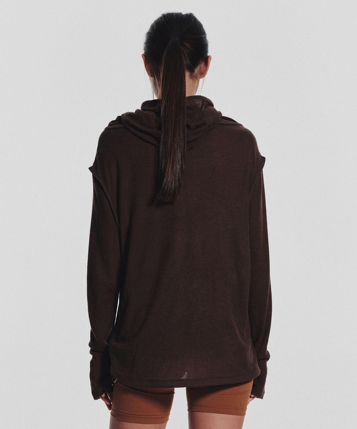 미나수(MENASOO) Wool High Neck Waffle Hoodie_Brown