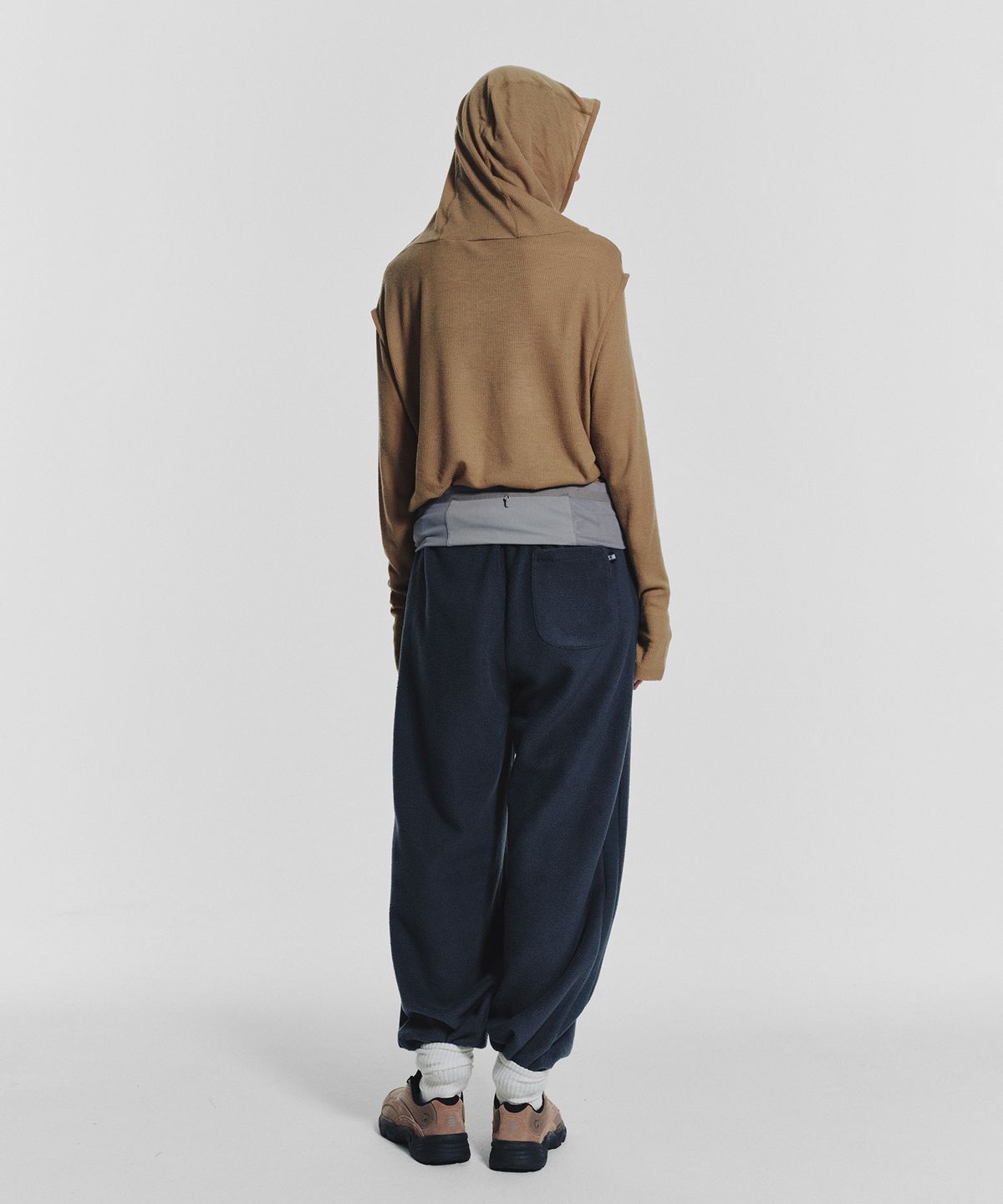 미나수(MENASOO) Wool High Neck Waffle Hoodie_Sand Beige