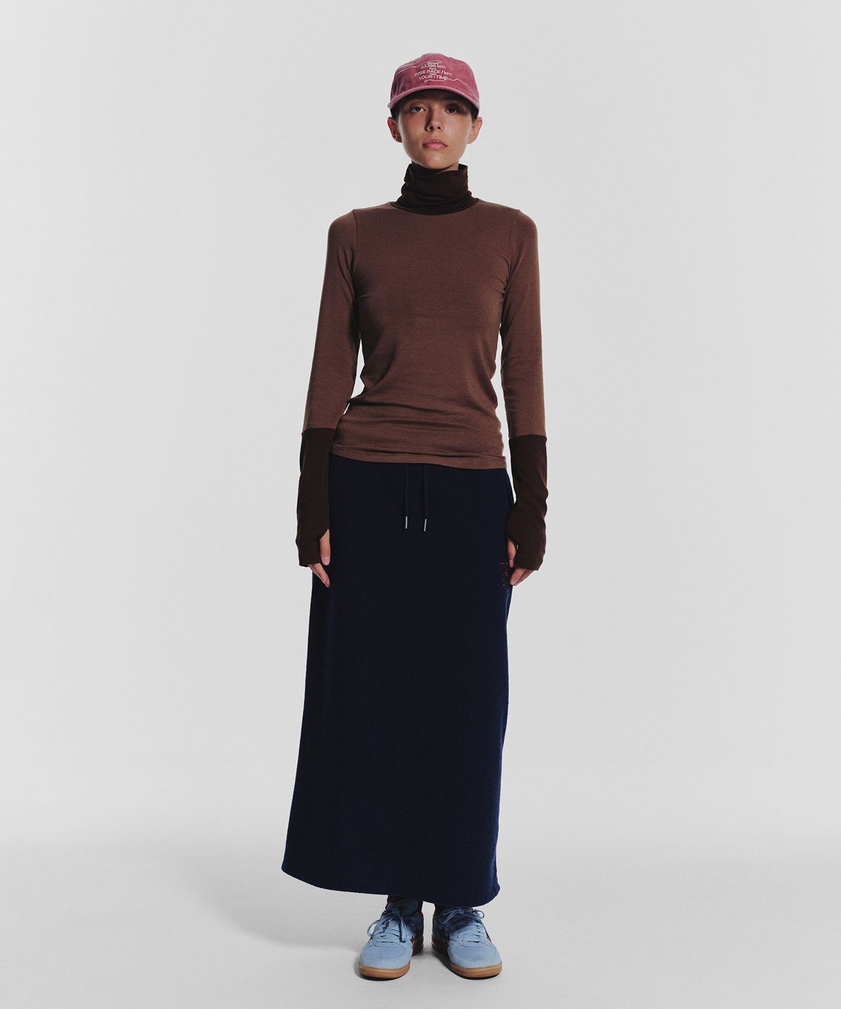 미나수(MENASOO) Track Warmer Color Turtleneck T Shirt_Brown