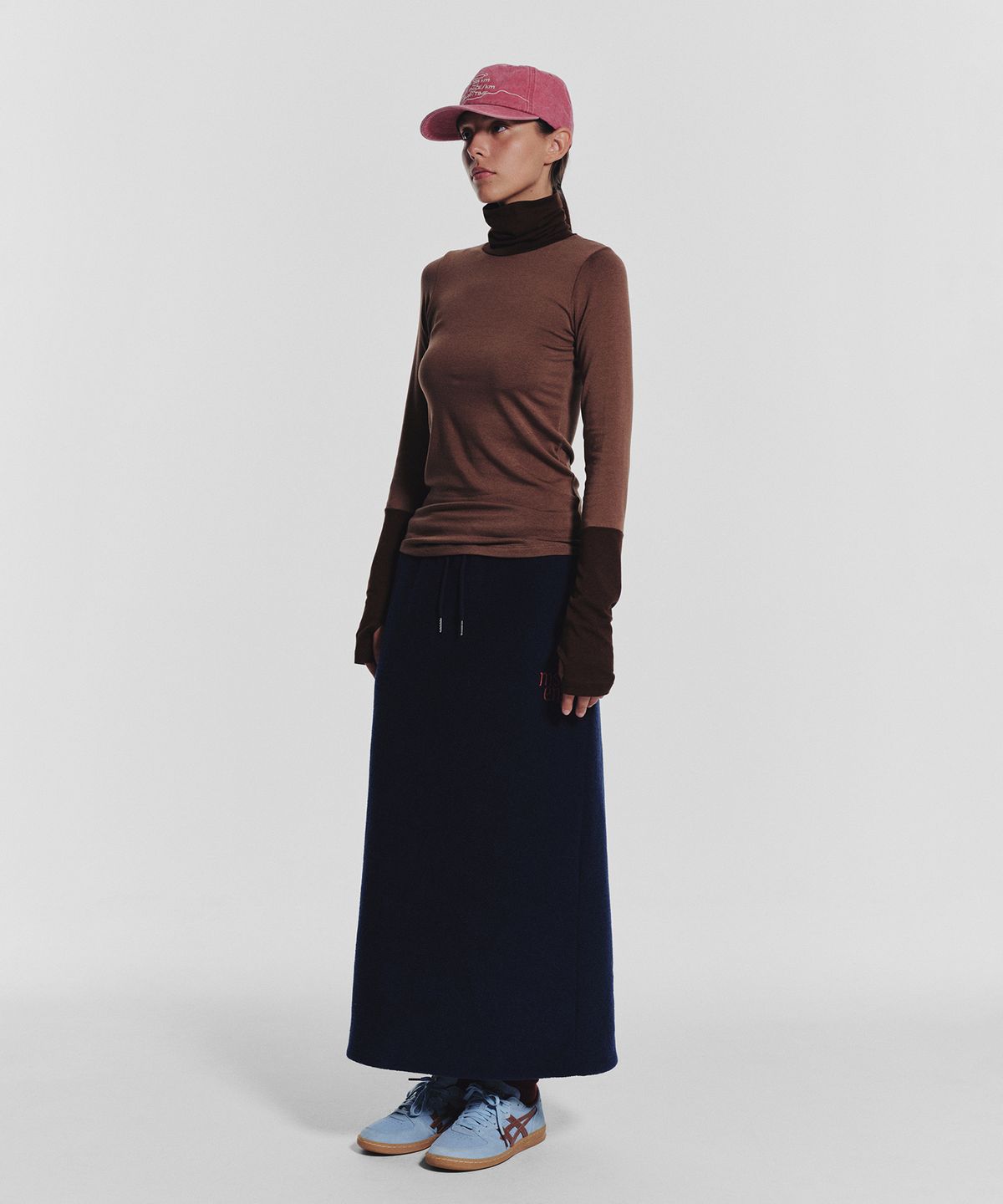 미나수(MENASOO) Track Warmer Color Turtleneck T Shirt_Brown