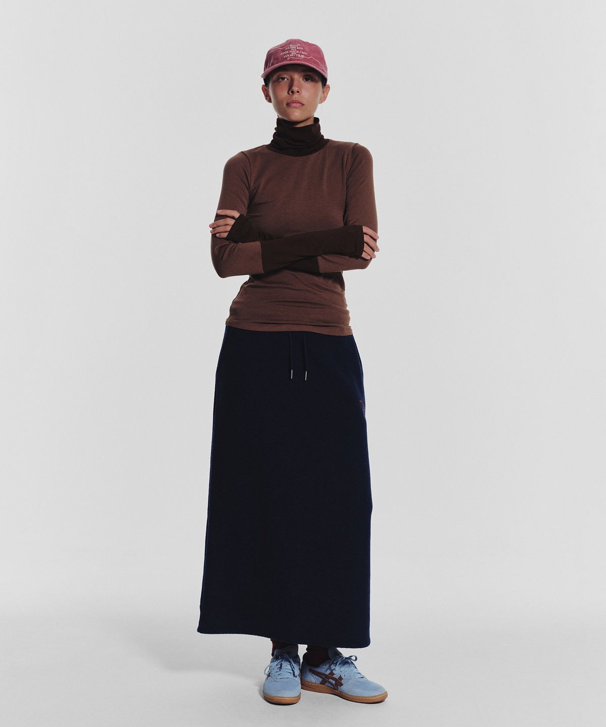 미나수(MENASOO) Track Warmer Color Turtleneck T Shirt_Brown