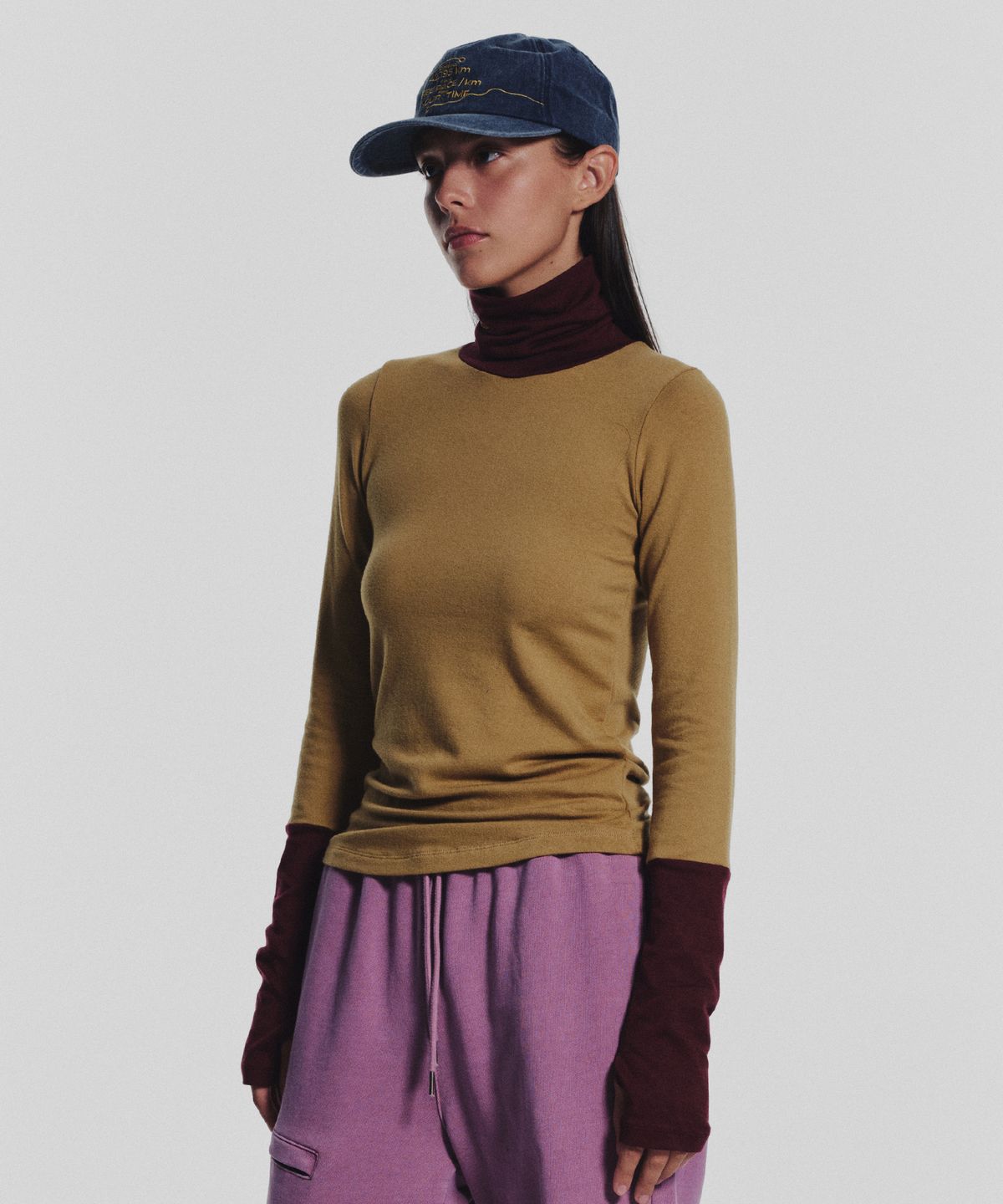 미나수(MENASOO) Track Warmer Color Turtleneck T Shirt_Mustard