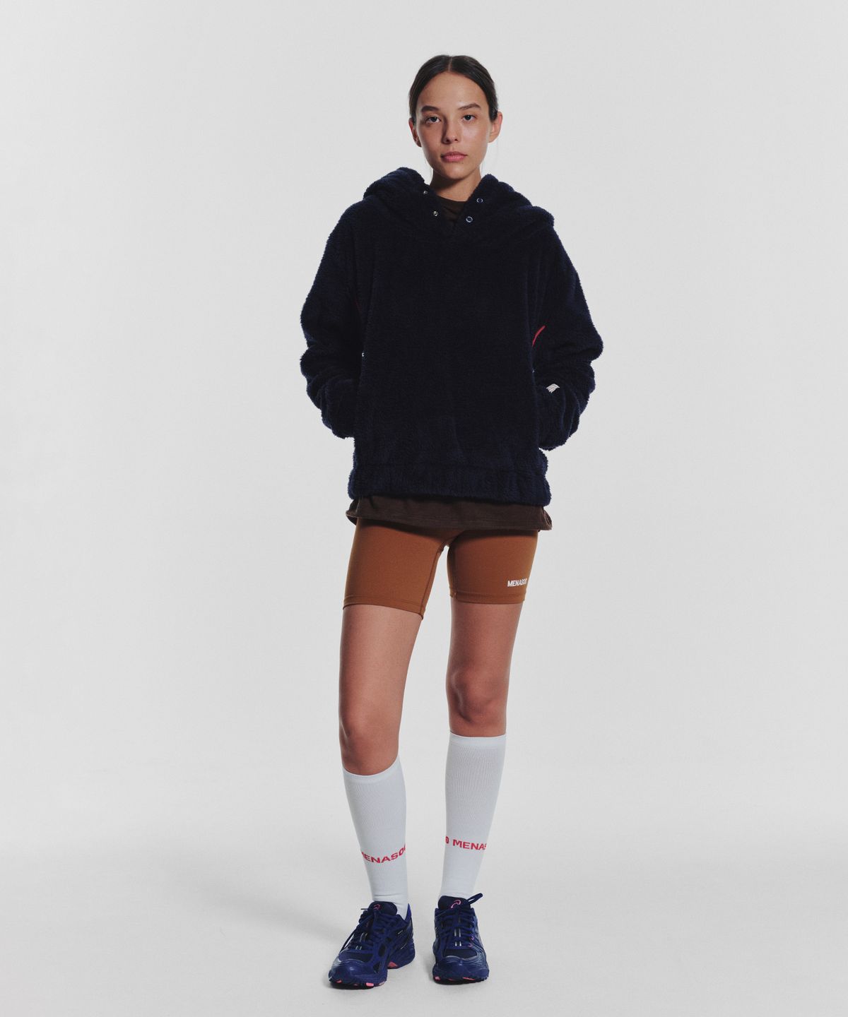 미나수(MENASOO) Pogme Fleece String Hoodie_Navy