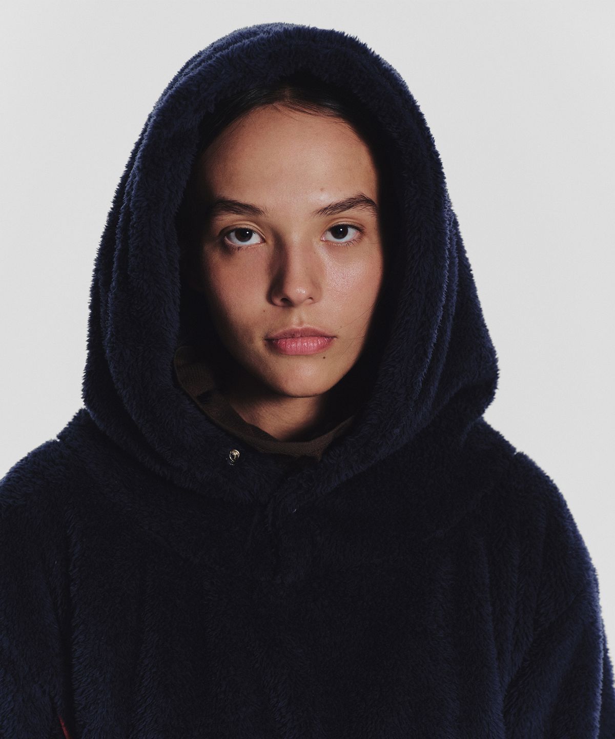 미나수(MENASOO) Pogme Fleece String Hoodie_Navy