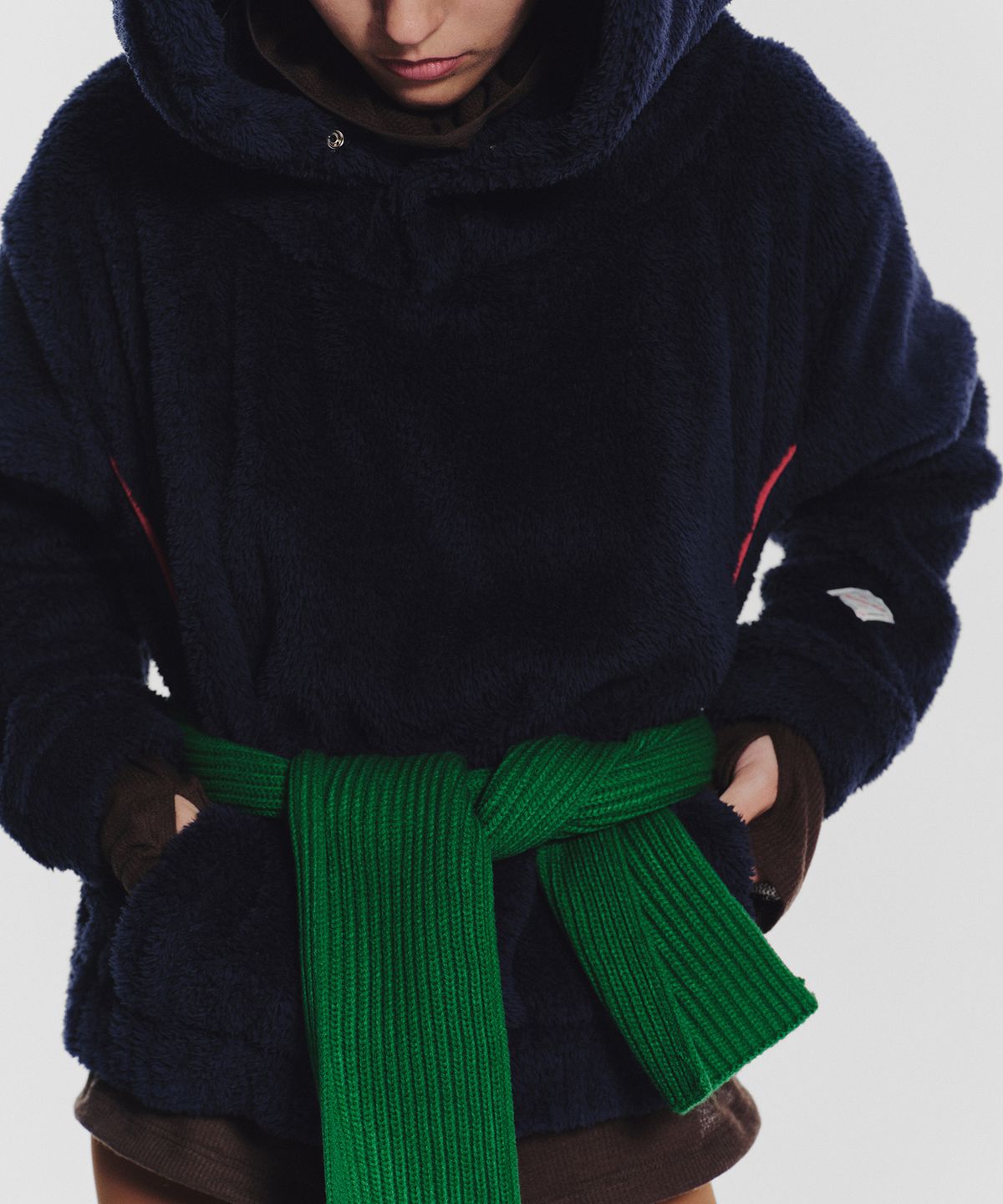 미나수(MENASOO) Pogme Fleece String Hoodie_Navy