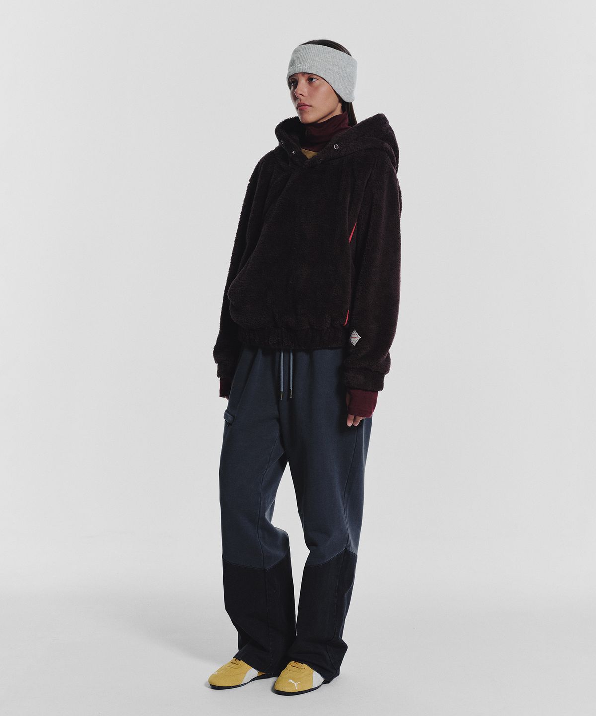 미나수(MENASOO) Pogme Fleece String Hoodie_Brown