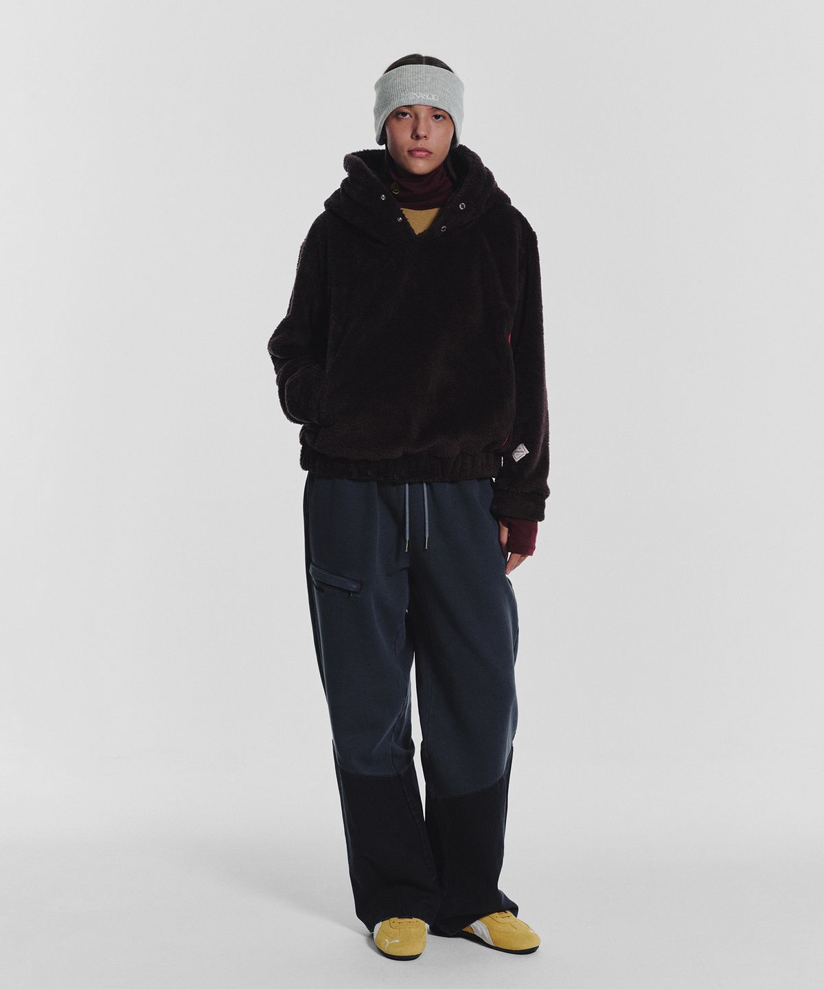 미나수(MENASOO) Pogme Fleece String Hoodie_Brown