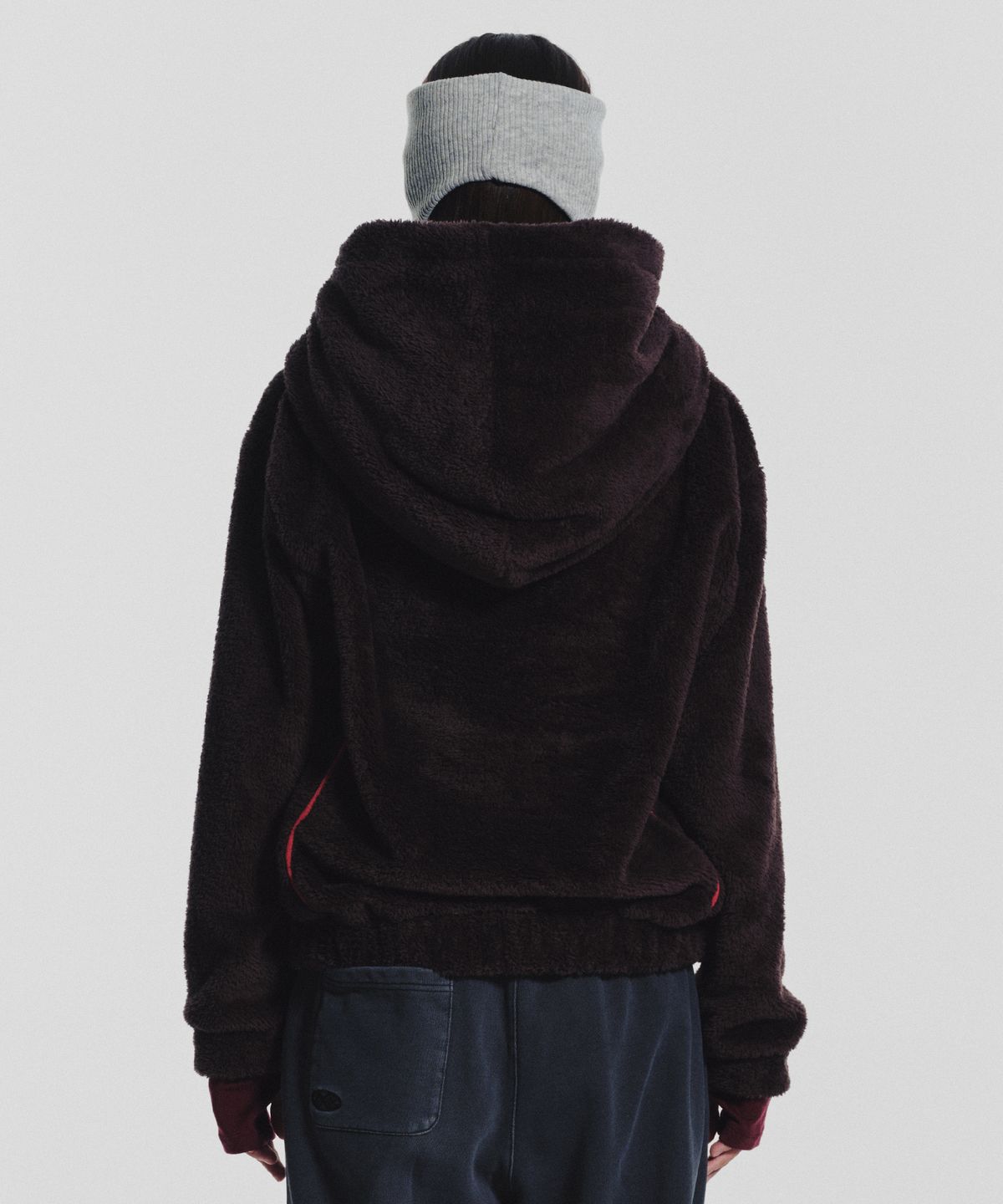 미나수(MENASOO) Pogme Fleece String Hoodie_Brown