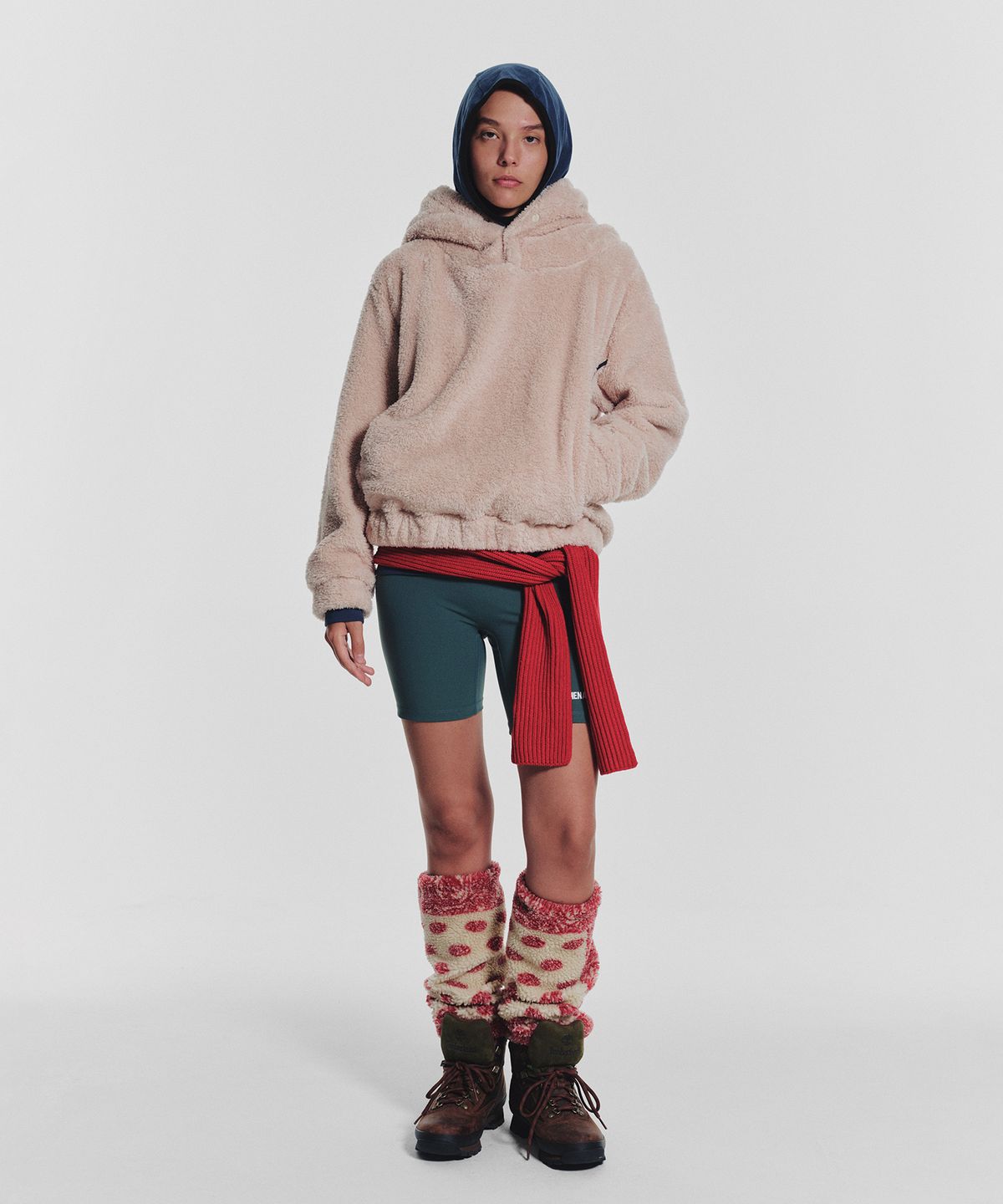 미나수(MENASOO) Pogme Fleece String Hoodie_Beige