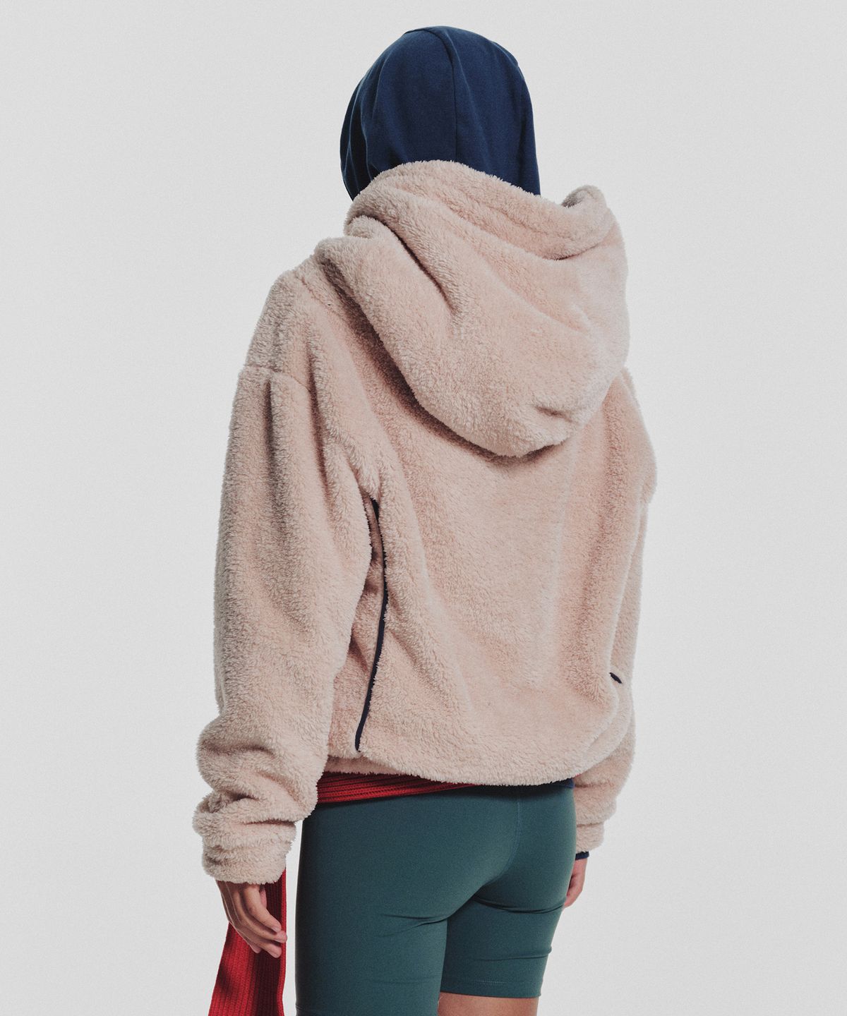 미나수(MENASOO) Pogme Fleece String Hoodie_Beige