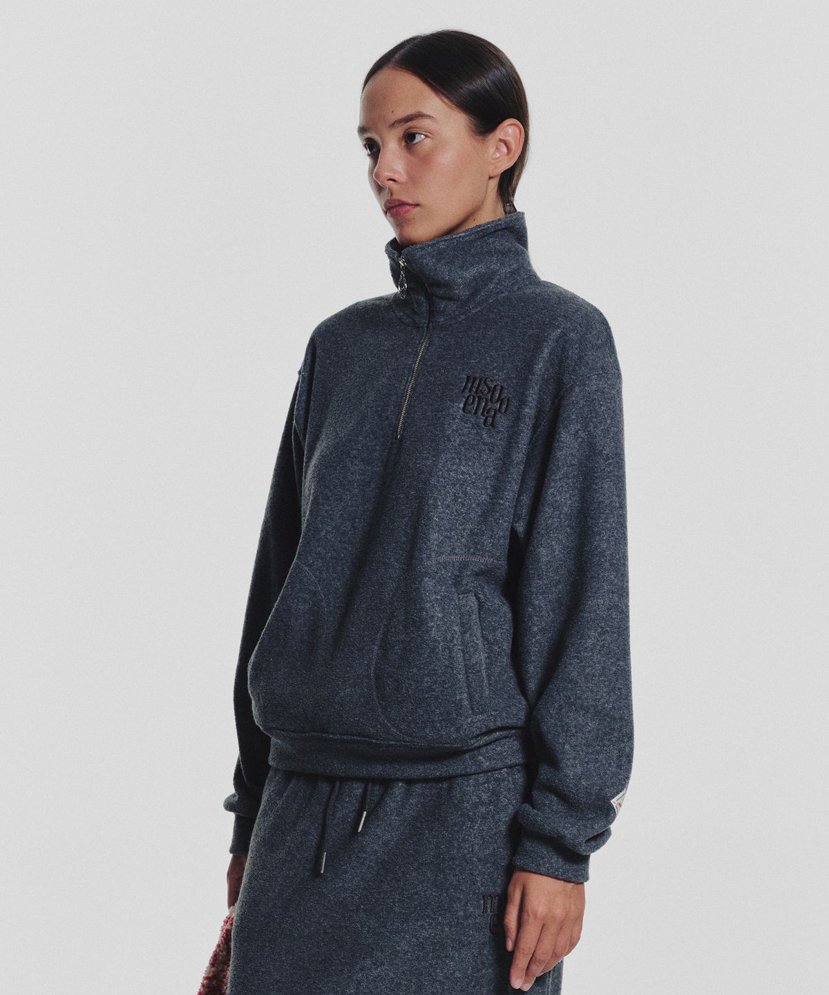 미나수(MENASOO) Terry Fleece Sweatshirt Half Zip Up_Charcoal