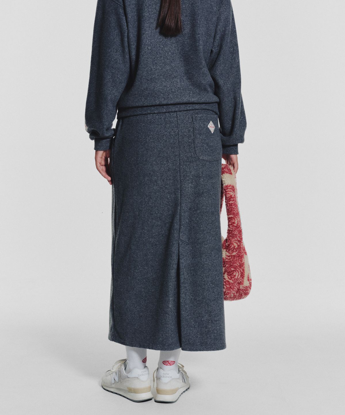 미나수(MENASOO) Terry Fleece Long Skirt_Charcoal