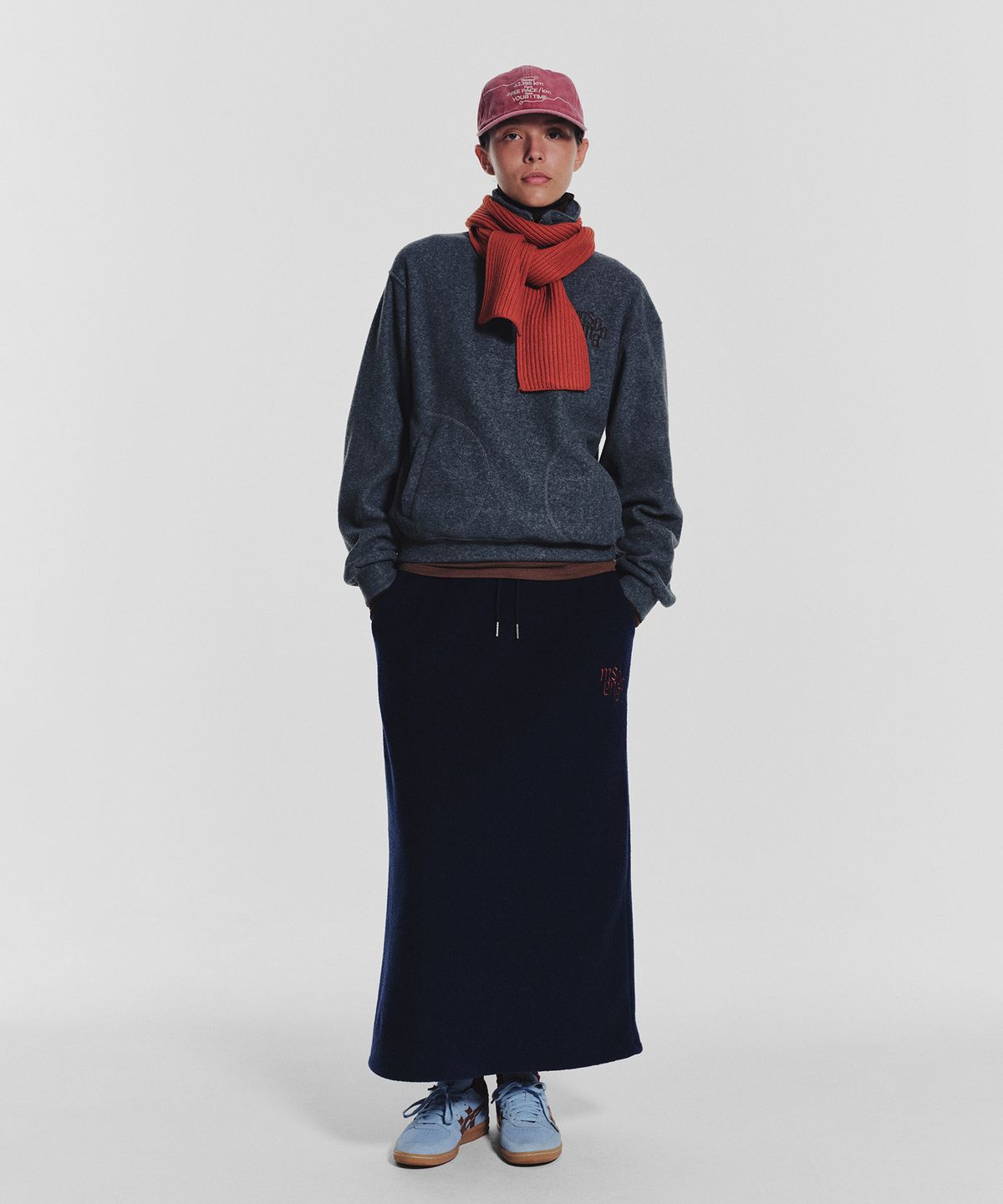 미나수(MENASOO) Terry Fleece Long Skirt_Navy