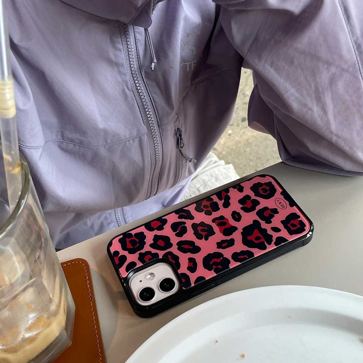 듀이(DEWY) Cherry leopard phone case 호피 레오파드 범퍼 폰케이스 (+맥세이프, 갤럭시 제트플립)