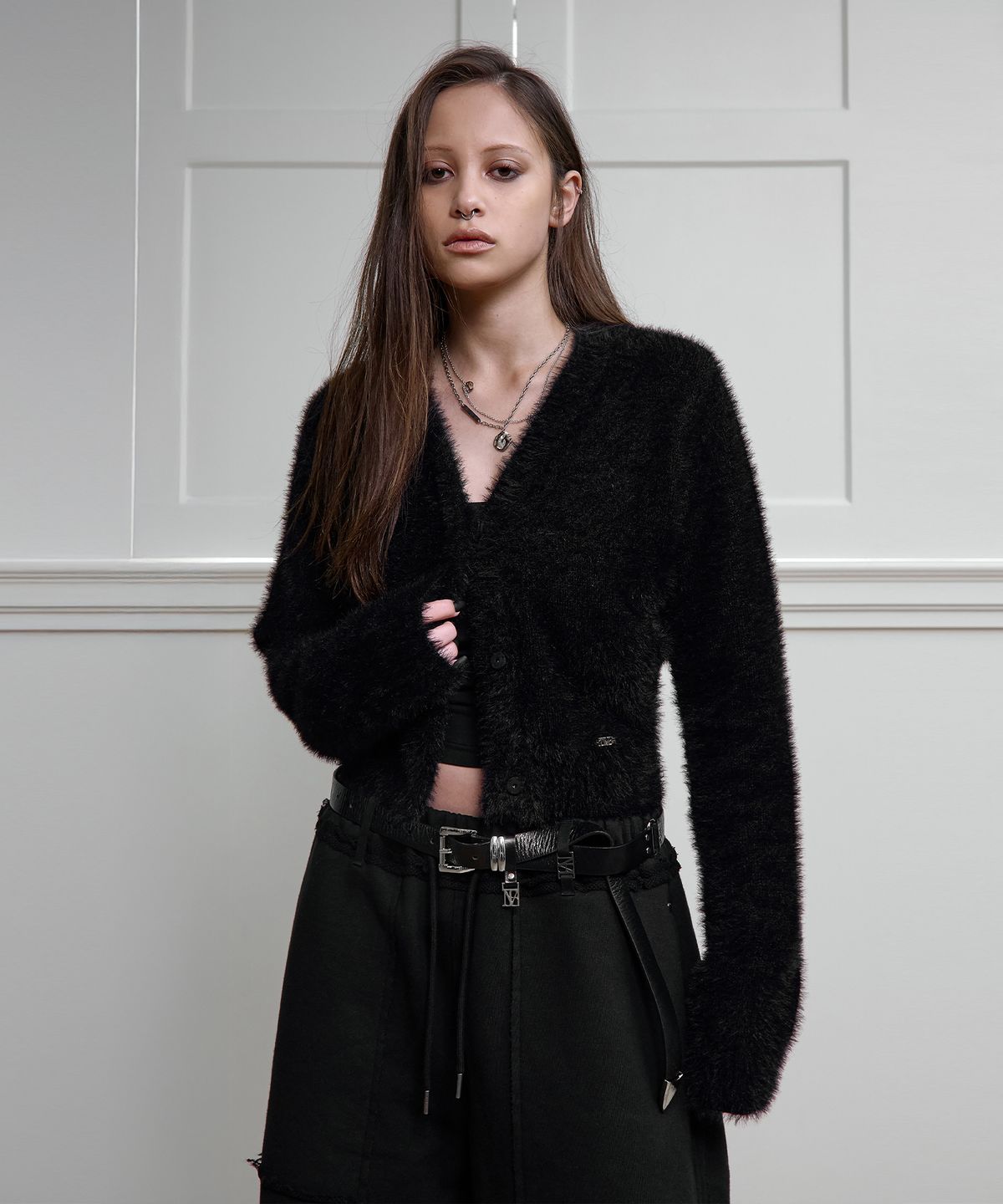 트리밍버드(TREEMINGBIRD) Crop Knit Cardigan [ Black ]