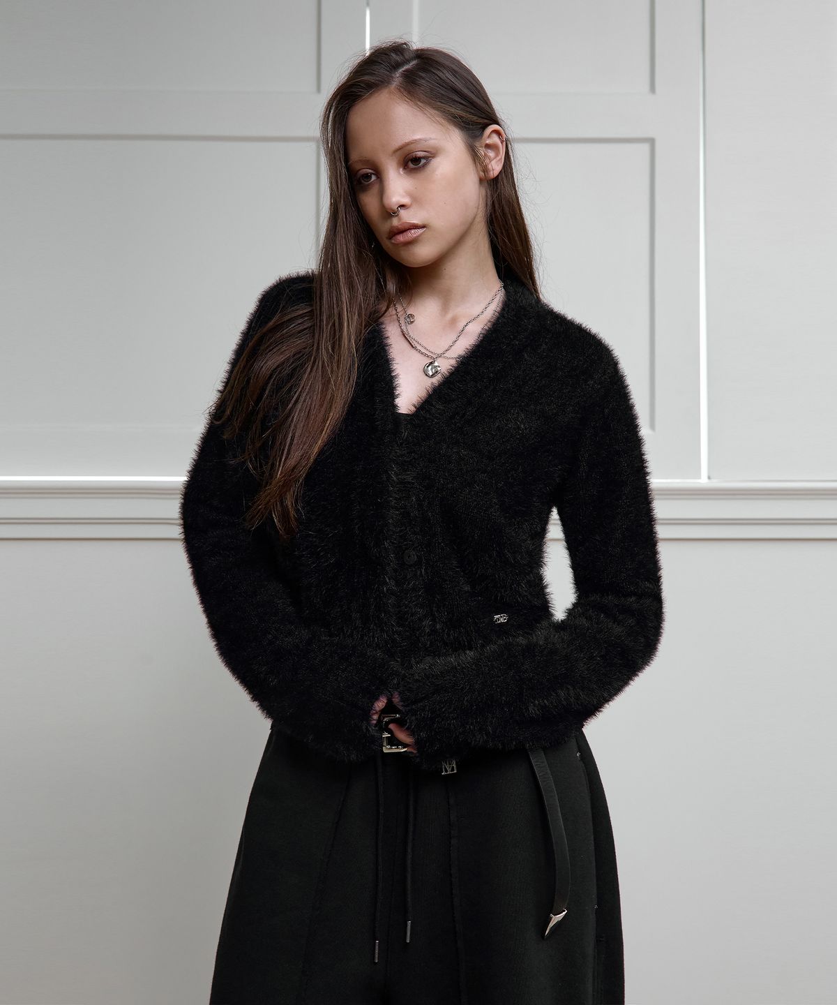 트리밍버드(TREEMINGBIRD) Crop Knit Cardigan [ Black ]