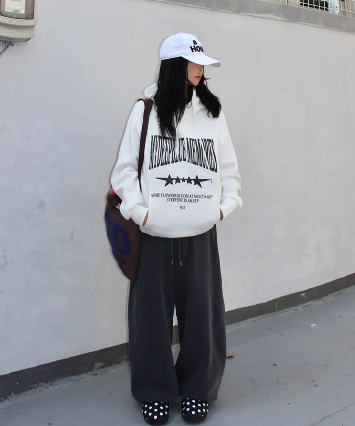 마이딥블루메모리즈(MY DEEP BLUE MEMORIES) MM VINTAGE CRACK HOODIE (WHITE)