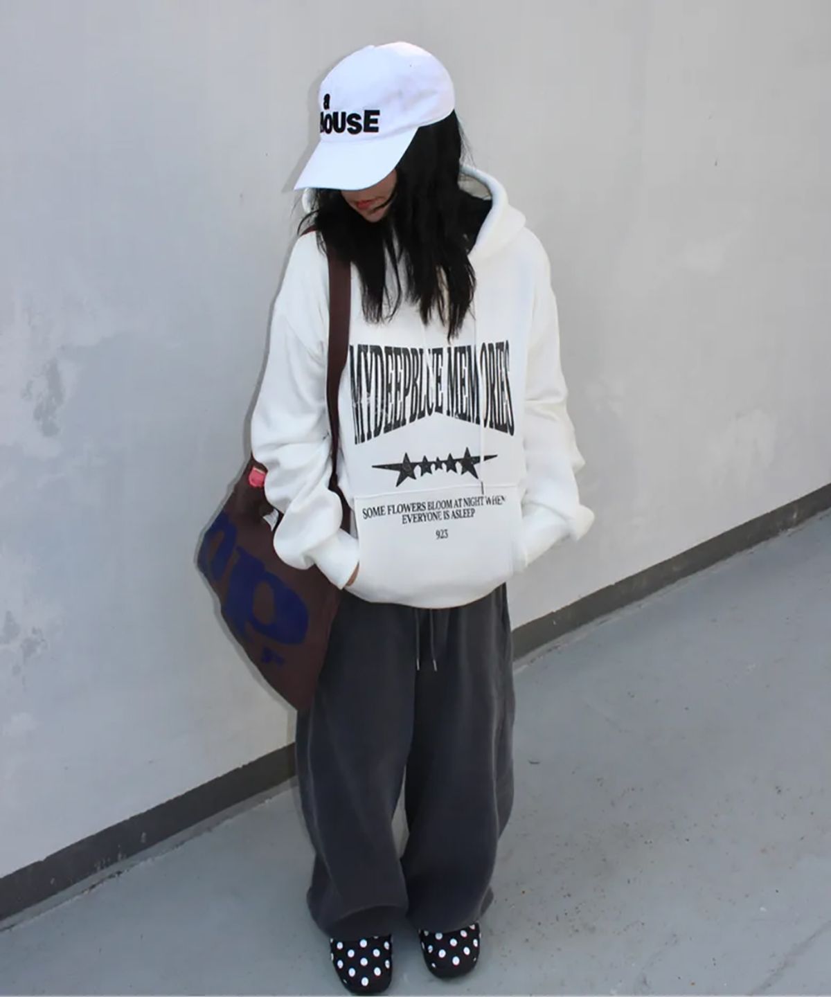 마이딥블루메모리즈(MY DEEP BLUE MEMORIES) MM VINTAGE CRACK HOODIE (WHITE)