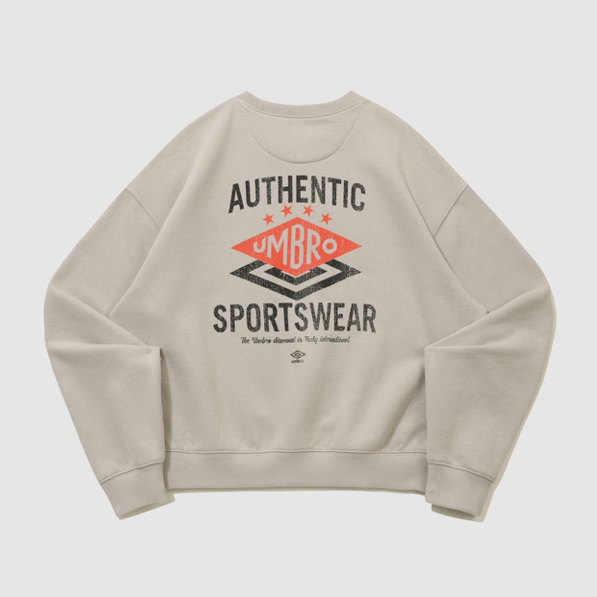 엄브로(UMBRO) 더블 다이아 기모 맨투맨 베이지 UQ423CFSO3