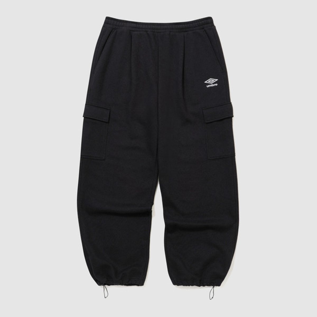엄브로(UMBRO) 카고 기모 와이드 팬츠 블랙 UQ423CFPO5